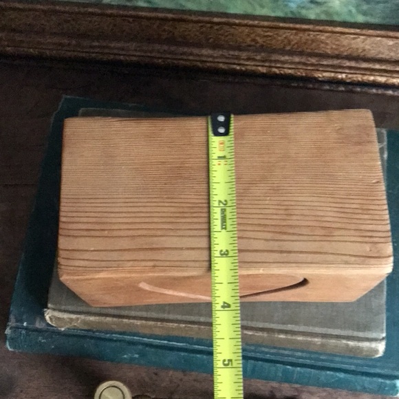 Primitive Wood Heart Trinket Box - Picture 9 of 11